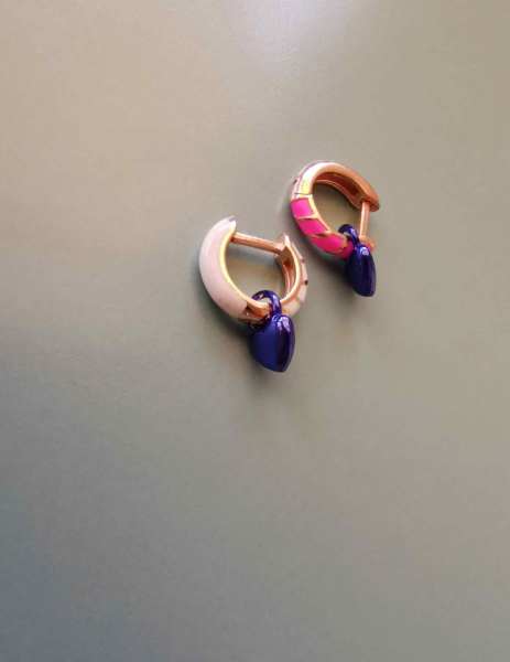 Kalp Sallantılı Mineli Bonbon Küpe TEK