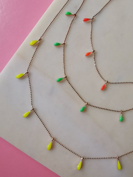 Neon Turuncu Mineli Damla Kolye