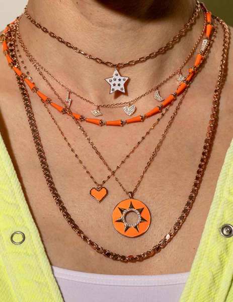 Neon Turuncu Mineli Plaka Yıldız Delik Kolye