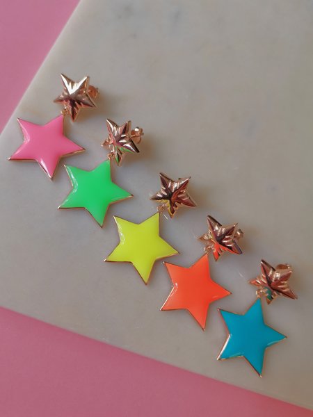 Neon Yeşil Mineli Yıldız Küpe TEK