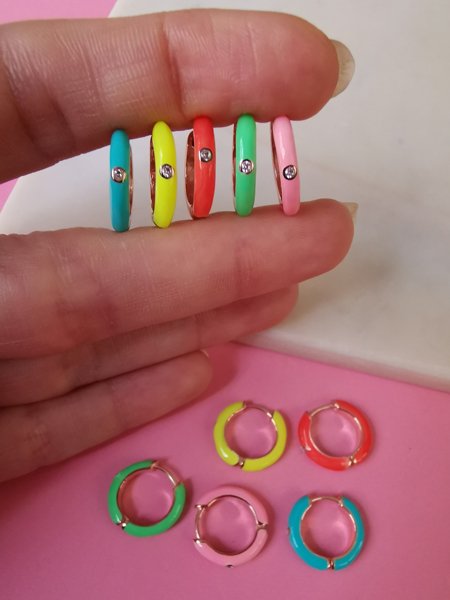 Pembe Mineli Halka Küpe 1,5 cm. TEK