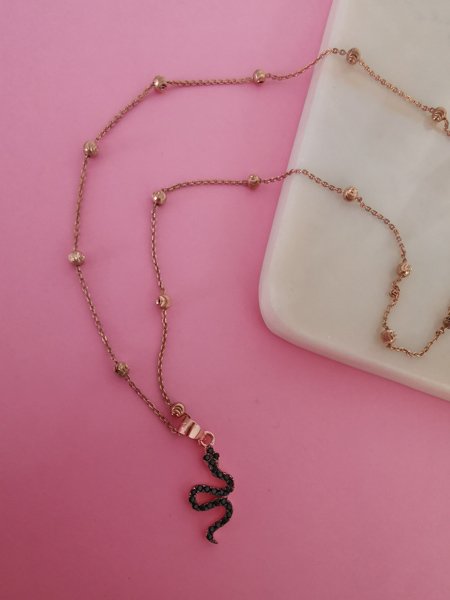 Siyah Taşlı Yılan Kolye