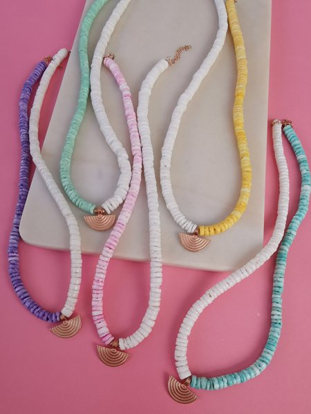 Pembe Doğaltaş Yelpaze Kolye