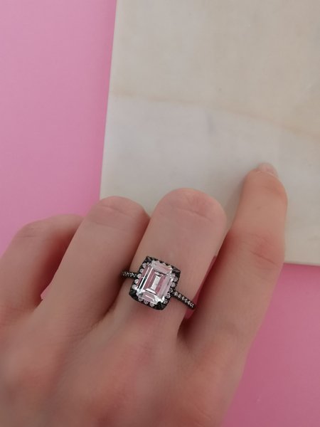 Büyük Baget Tek Taş Siyah Yüzük