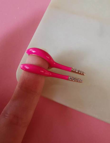 Neon Pembe Mineli Uzun Kurşun Küpe-İthal TEK