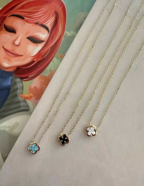 Sedef Taşlı Yonca Kolye-İthal