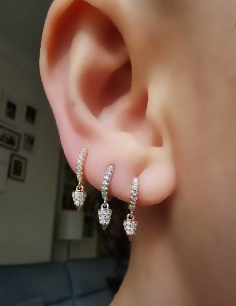 Piramid Sallantılı Halka Küpe 0,9 cm -İthal TEK