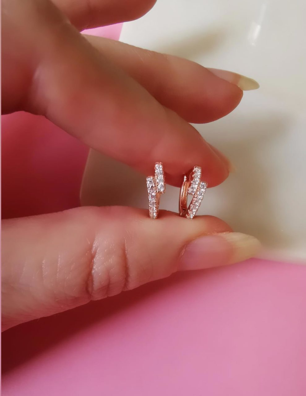 Çarpı Hug Küpe 1 cm -İthal TEK