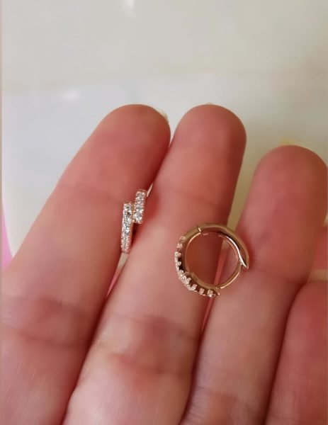 Çarpı Hug Küpe 1 cm -İthal TEK