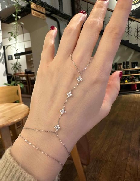 Dört Yapraklı Yonca İthal Şahmeran