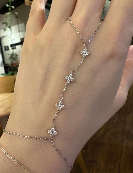 Dört Yapraklı Yonca İthal Şahmeran