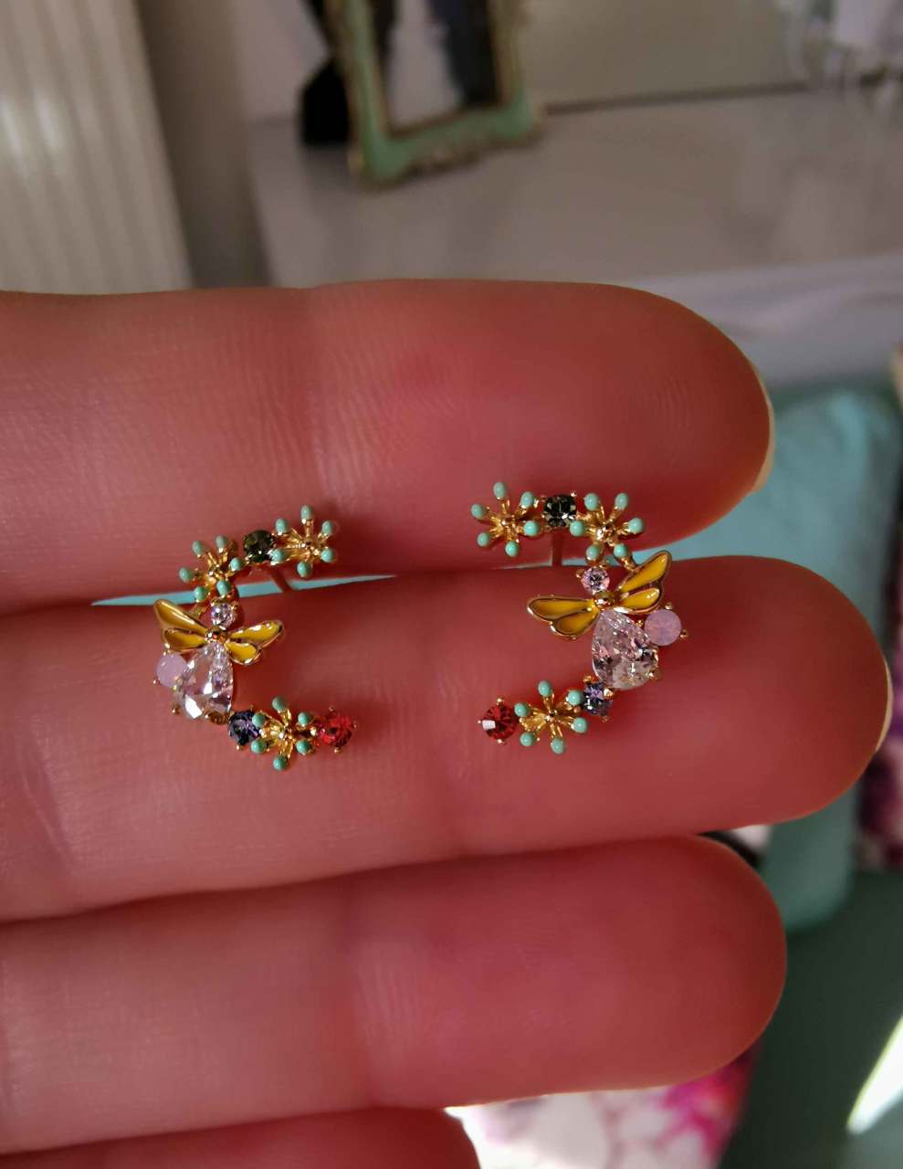 Arılı Çiçekli Küpe -İthal ÇİFT