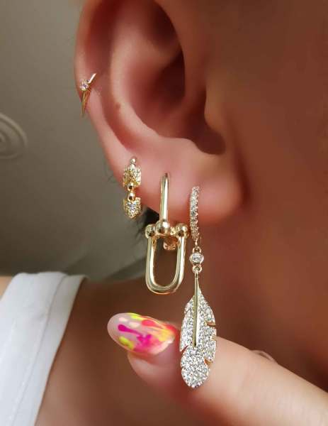 Taşlı Tüy Küpe -İthal TEK